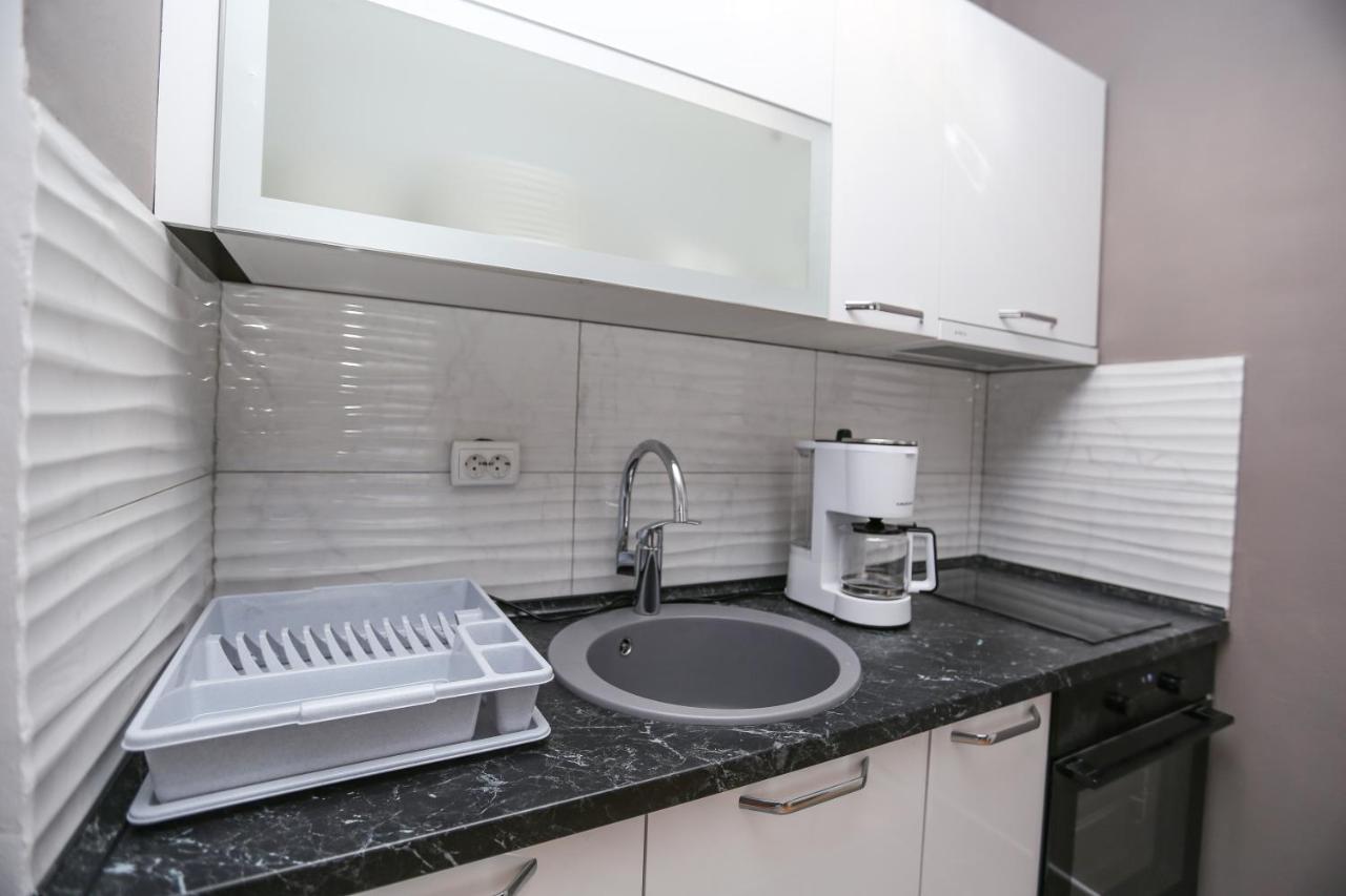 Apartmani Guto Podstrana Buitenkant foto